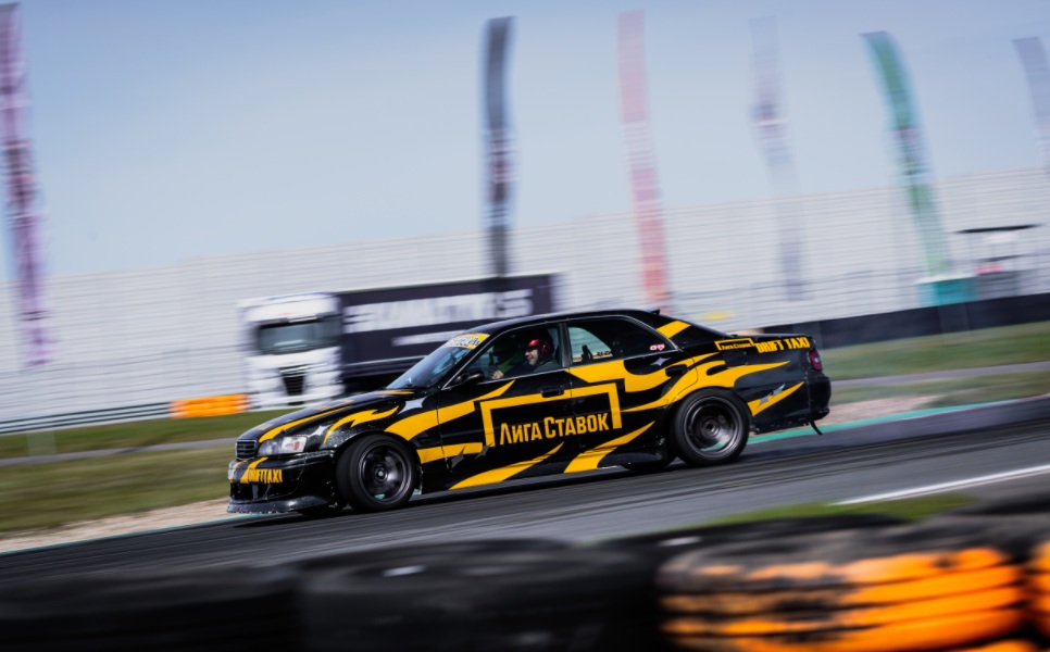 festival-drifta-drift-expo-2025-proshel-na-avtodrome-moscow-raceway