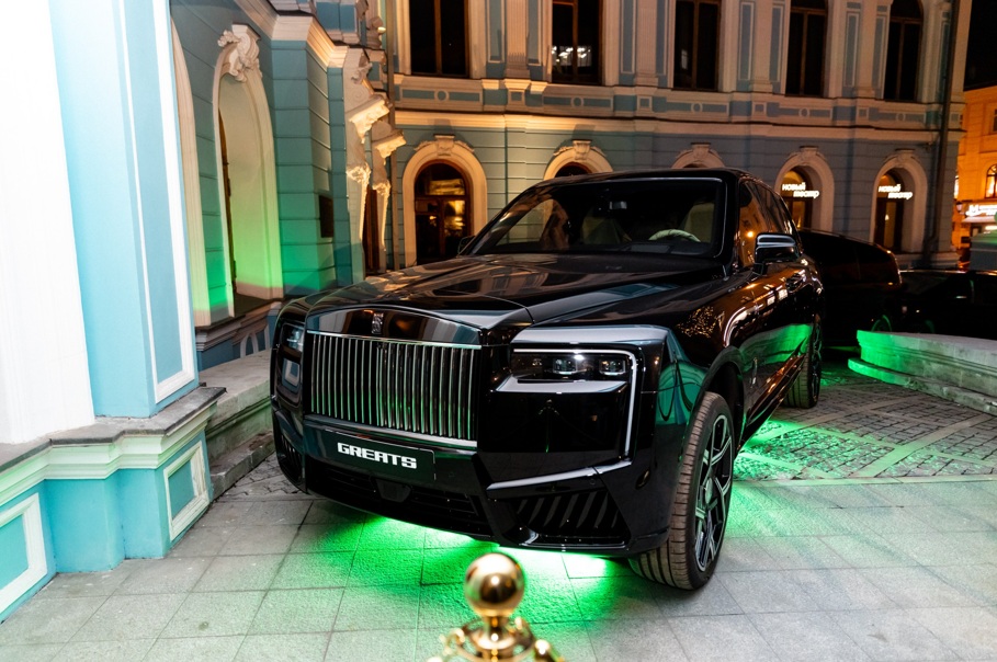 liga-stavok-razygrala-samyj-dorogoj-almaz-v-mire-avtomobil-rolls-royce-cullinan