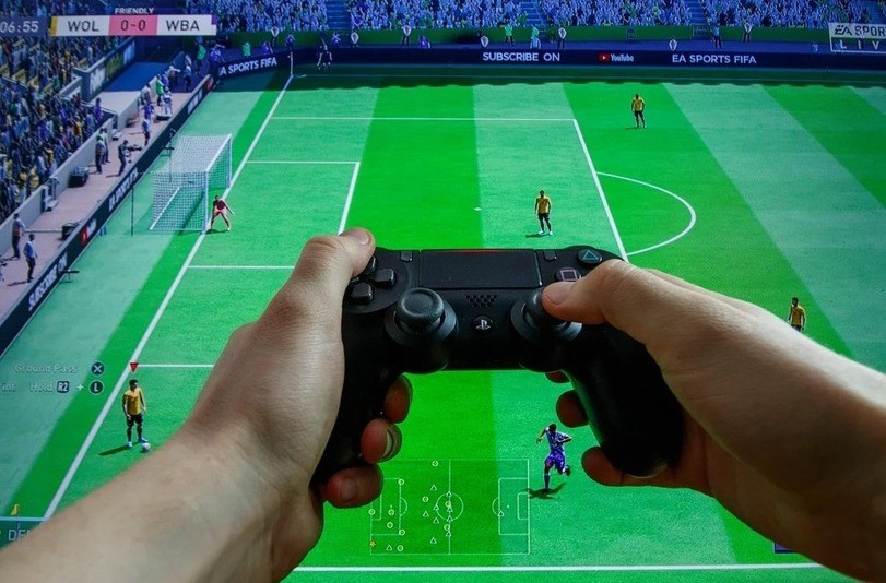 Что такое киберфутбол и чем он отличается от реального футбола